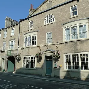 Hotel Orchard Club